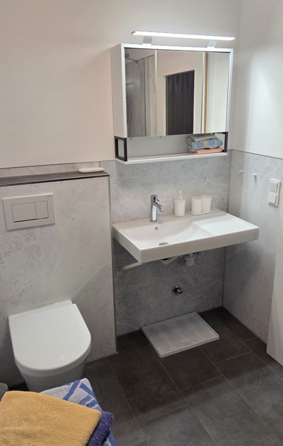 neu saniertes Badezimmer